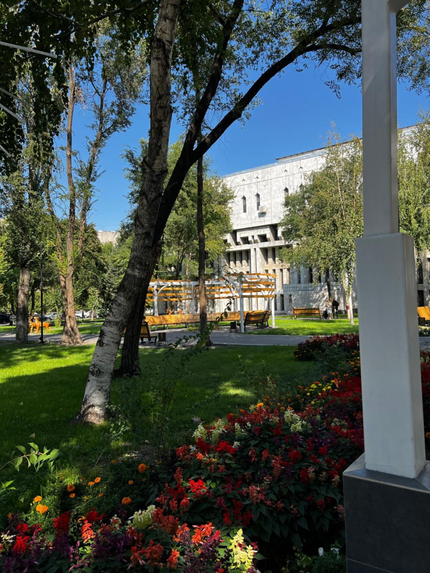 Hyat Apartment Bishkek Exterior photo