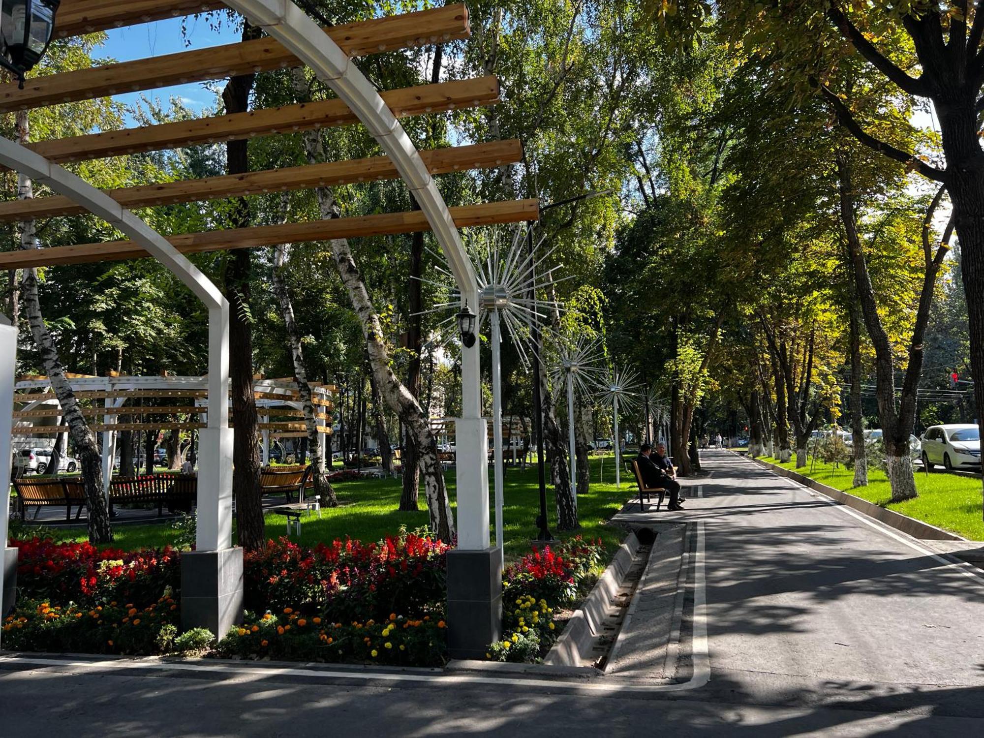 Hyat Apartment Bishkek Exterior photo